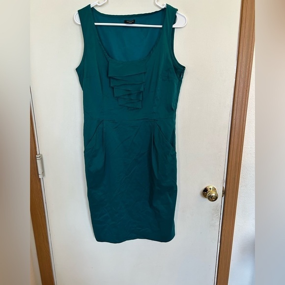 Ann Taylor size 8 Green sleeveless dress - Picture 1 of 9